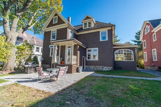 $425,000 | 1033 Waverly Place, Schenectady, NY 12308