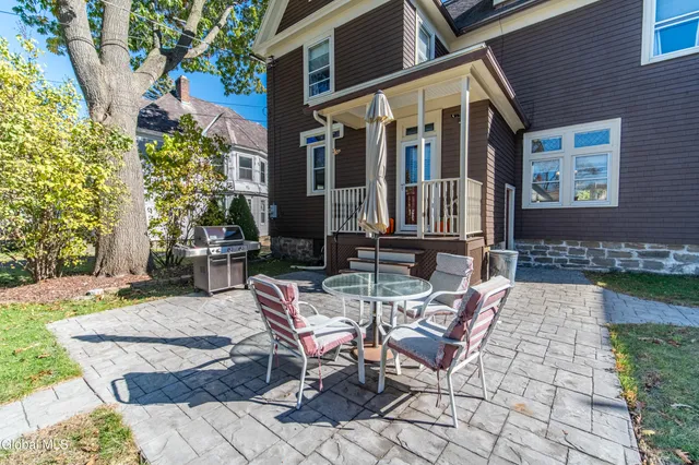 $425,000 | 1033 Waverly Place, Schenectady, NY 12308