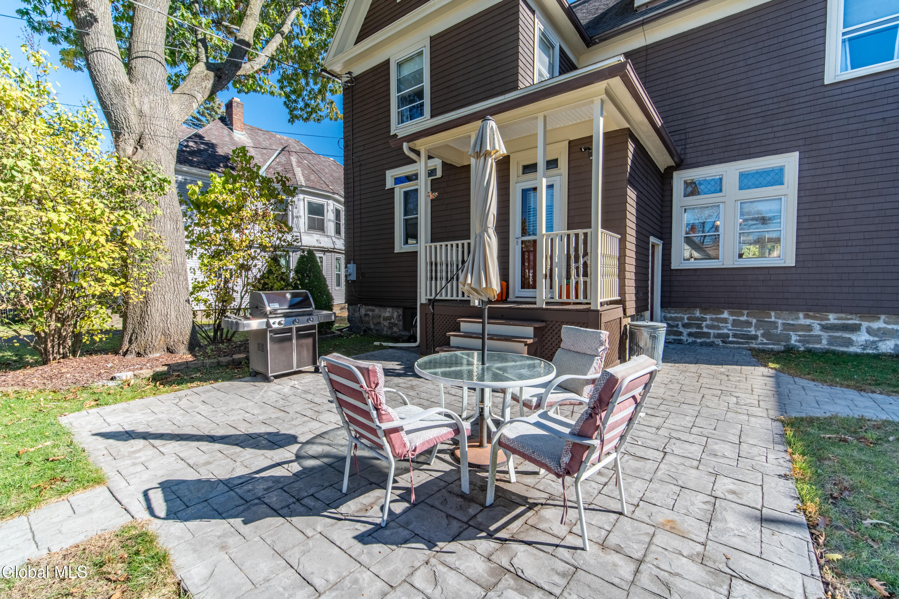 1033 Waverly Place Schenectady, NY 12308 - Photo 7 of 39 1033 Waverly Pl