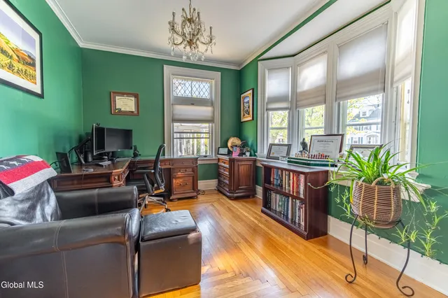 $425,000 | 1033 Waverly Place, Schenectady, NY 12308