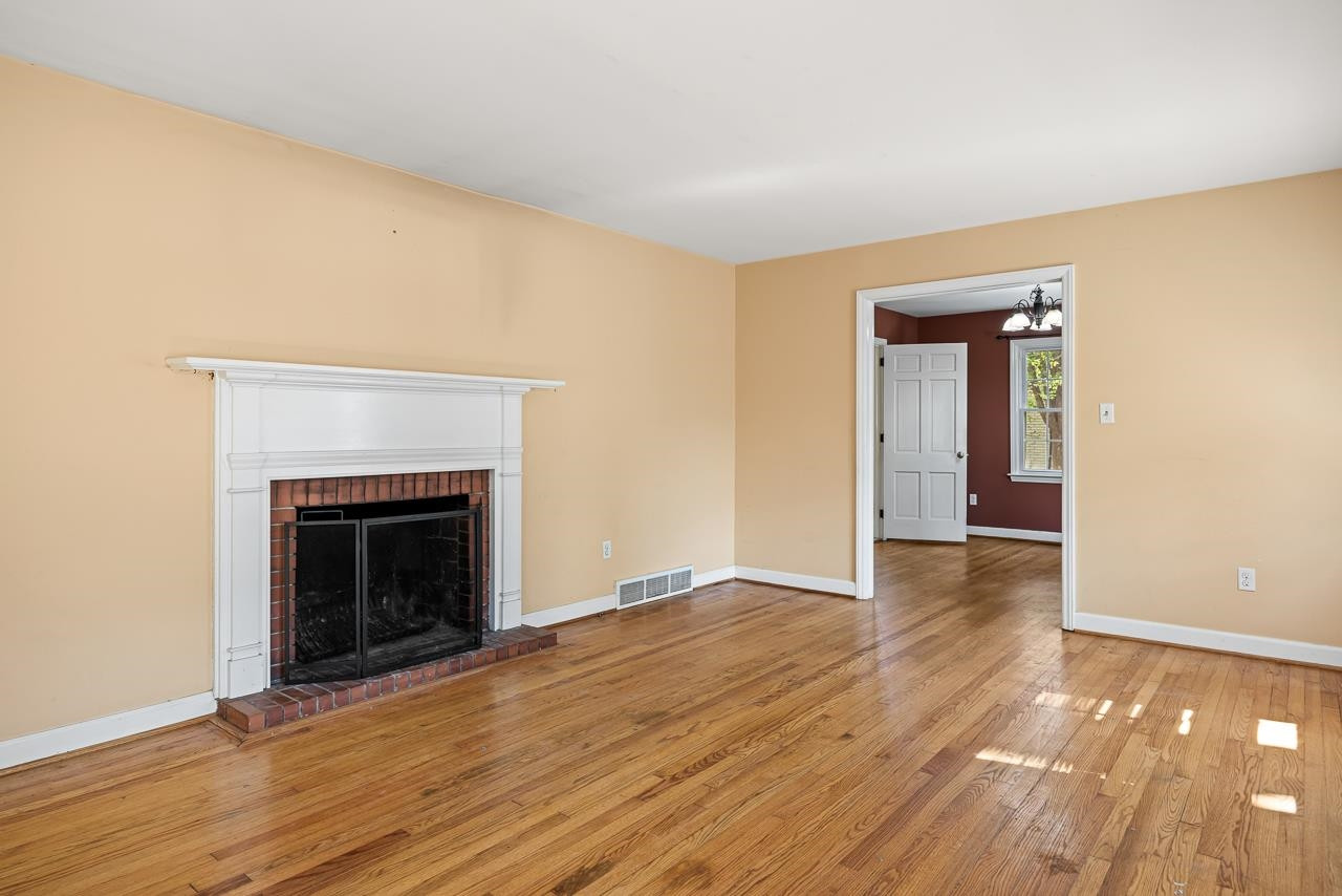 3215 Plantation Road Raleigh, NC 27609 - Photo 12 of 28 Photo 12