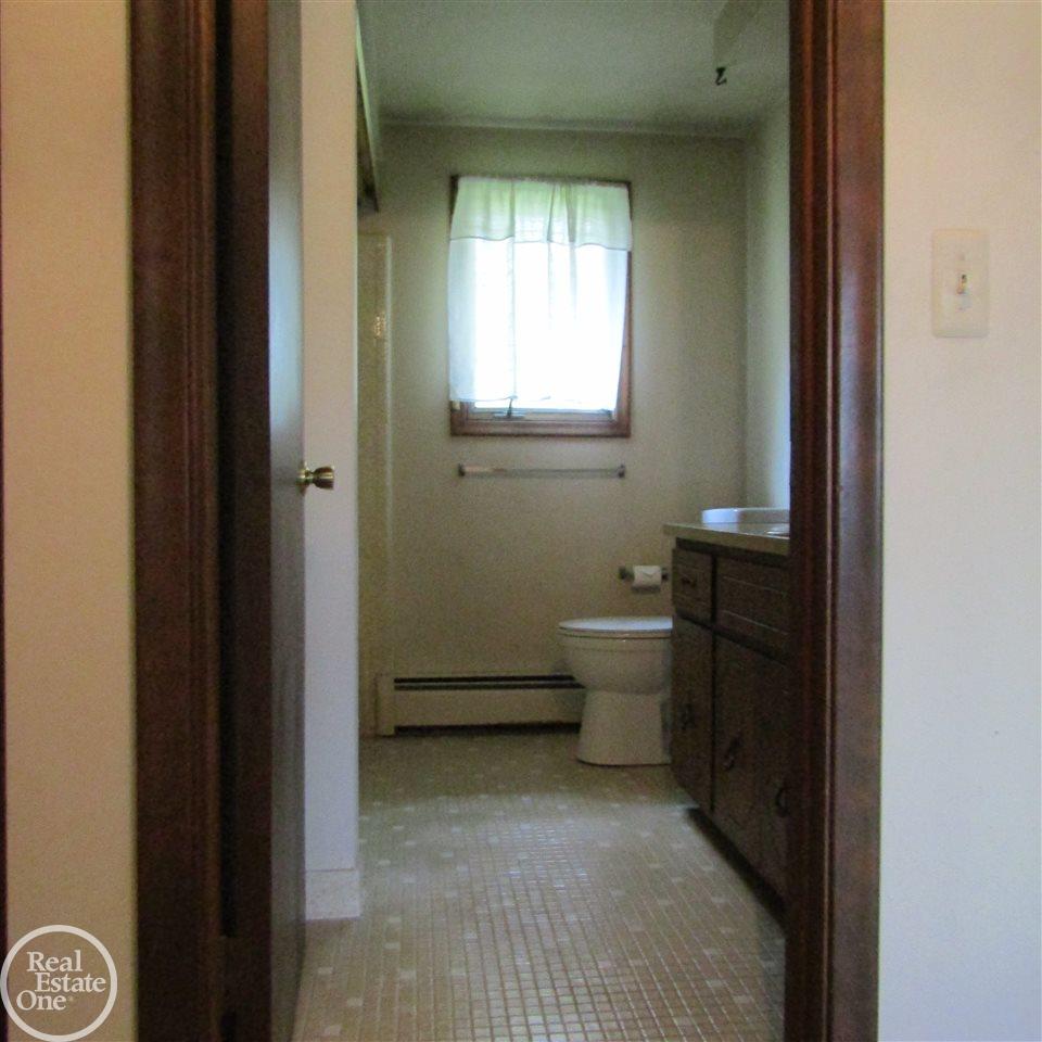 48978 Callens Road Chesterfield, MI 48047 - Photo 15 of 47