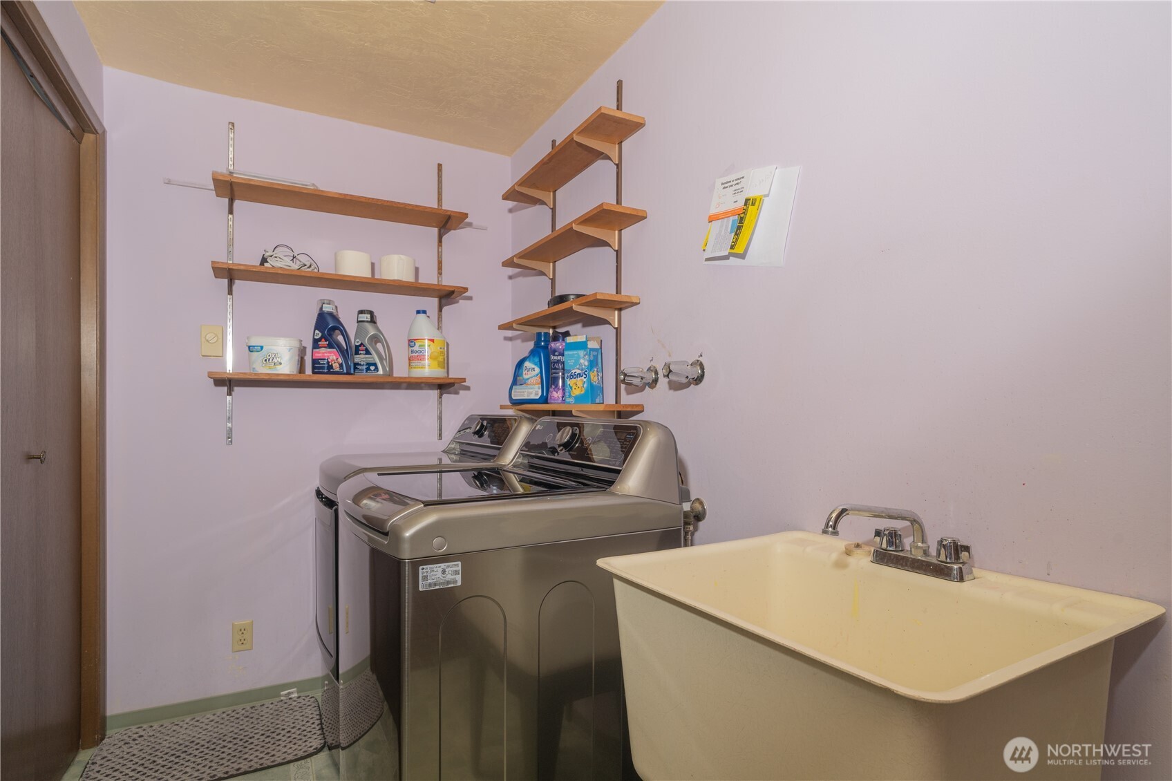 1215 Dundee Drive Cosmopolis, WA 98537 - Photo 24 of 30 a bathroom with a sink and a mirror