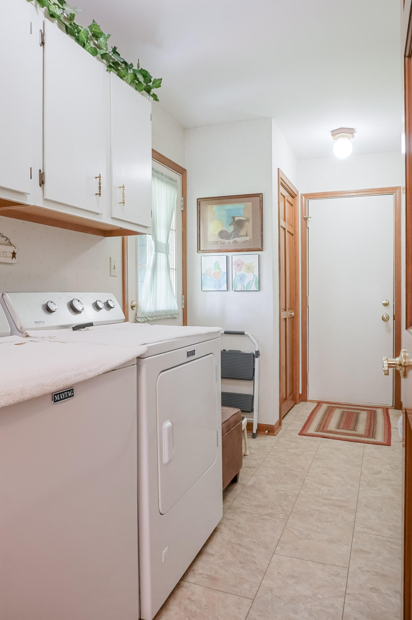 8735 Hanley Lane Crown Point, IN 46307 - Photo 17 of 29 1331x2000