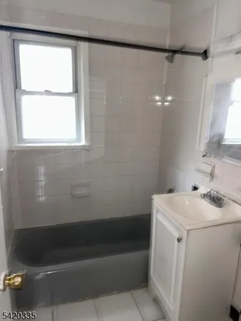 $2,200 | 31 Yale Avenue, Irvington, NJ 07111