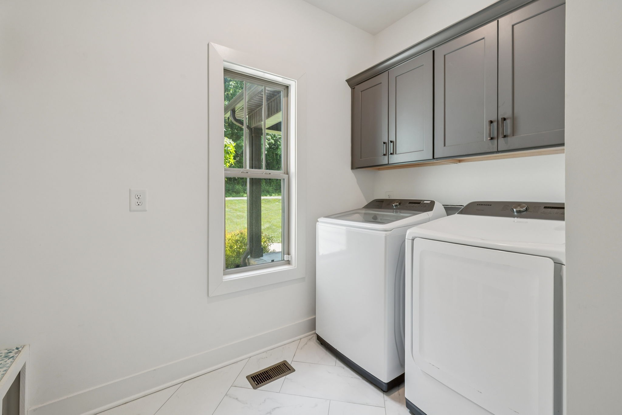 760 Johnson Hollow Road Watertown, TN 37184 - Photo 28 of 53 a utility room with dryer and washer