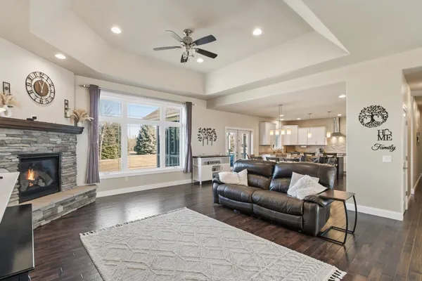 $949,900 | 3122 Saddle Brooke Trail, Sun Prairie, WI 53590