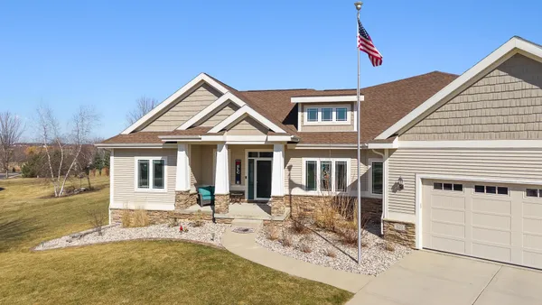 $949,900 | 3122 Saddle Brooke Trail, Sun Prairie, WI 53590