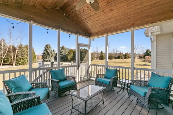 $949,900 | 3122 Saddle Brooke Trail, Sun Prairie, WI 53590