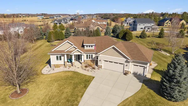 $949,900 | 3122 Saddle Brooke Trail, Sun Prairie, WI 53590