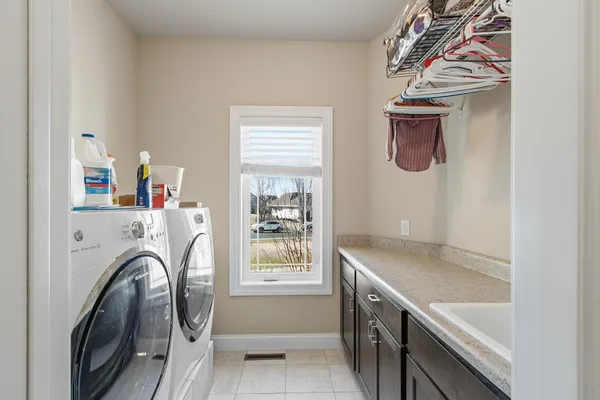 $949,900 | 3122 Saddle Brooke Trail, Sun Prairie, WI 53590