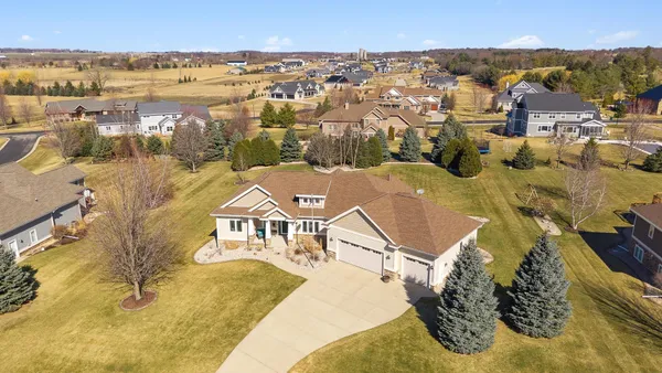 $949,900 | 3122 Saddle Brooke Trail, Sun Prairie, WI 53590
