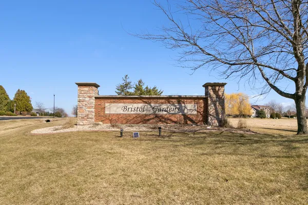 $949,900 | 3122 Saddle Brooke Trail, Sun Prairie, WI 53590