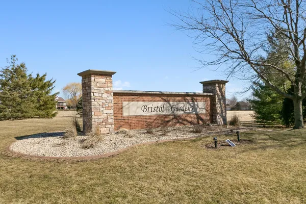 $949,900 | 3122 Saddle Brooke Trail, Sun Prairie, WI 53590