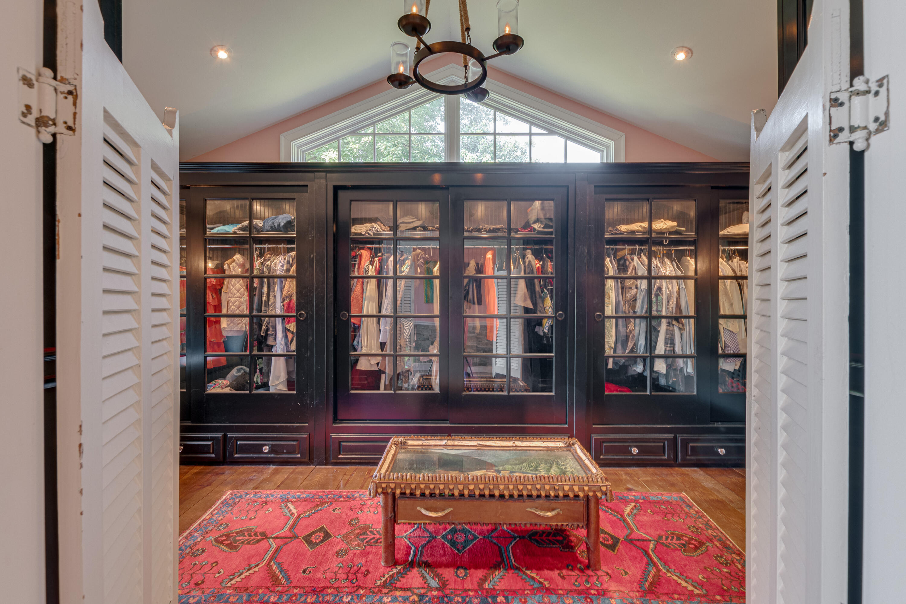 1508 Riverview Oaks Road Chattanooga, TN 37405 - Photo 60 of 88 Master Cloest