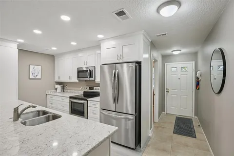 $249,900 | 39650 US Highway 19 North, Unit 135, Tarpon Springs, FL 34689