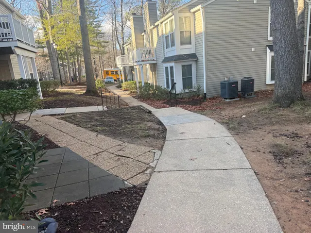 $1,850 | 5930 Watch Chain Way, Unit 806, Columbia, MD 21044