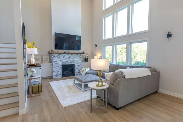 $699,900 | 10660 Northwest Waters Edge Drive, Walker, MN 56484