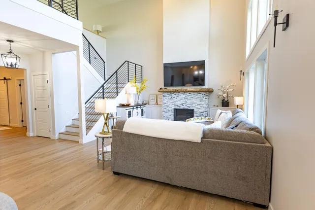 $699,900 | 10660 Northwest Waters Edge Drive, Walker, MN 56484