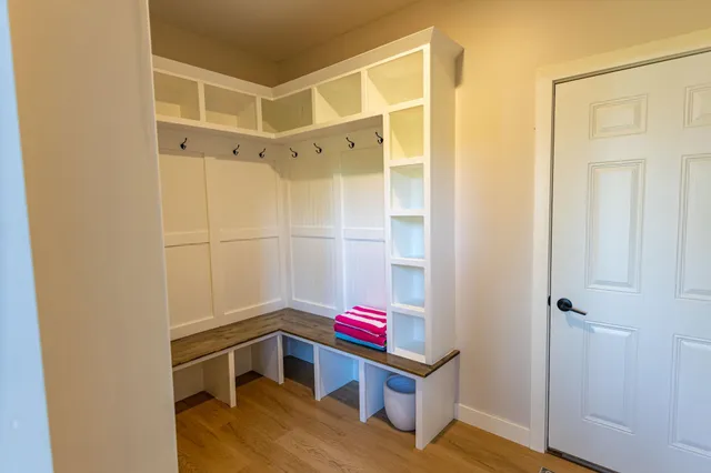 $699,900 | 10660 Northwest Waters Edge Drive, Walker, MN 56484