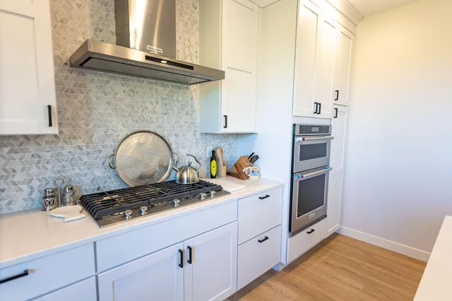 $699,900 | 10660 Northwest Waters Edge Drive, Walker, MN 56484