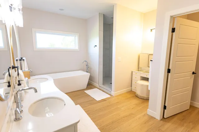 $699,900 | 10660 Northwest Waters Edge Drive, Walker, MN 56484