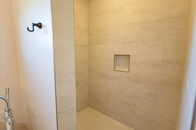 $699,900 | 10660 Northwest Waters Edge Drive, Walker, MN 56484