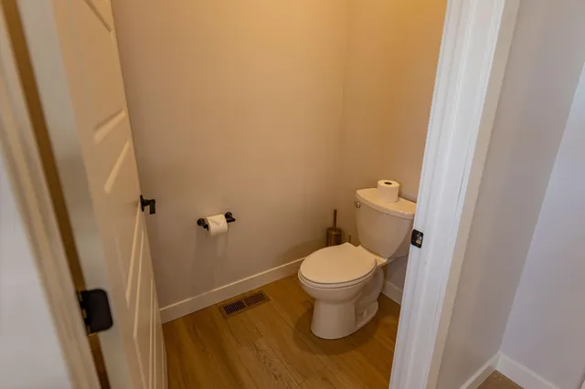 $699,900 | 10660 Northwest Waters Edge Drive, Walker, MN 56484