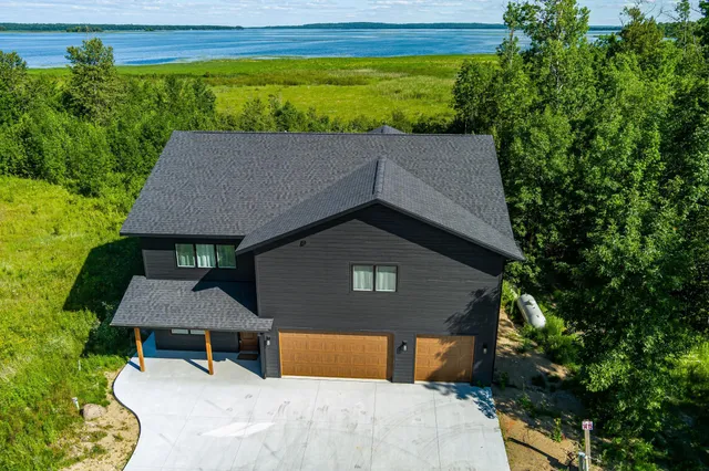 $699,900 | 10660 Northwest Waters Edge Drive, Walker, MN 56484