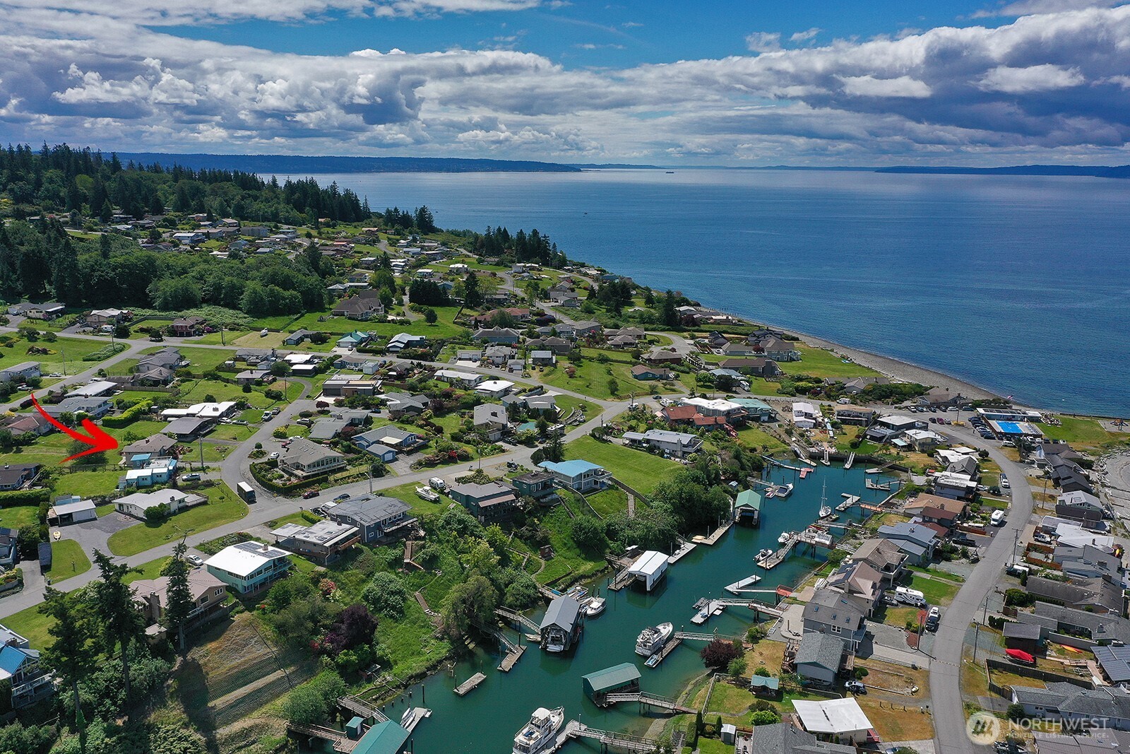 8201 Soundview Place Clinton, WA 98236 - Photo 38 of 40