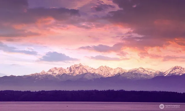 $785,000 | 8201 Soundview Place, Clinton, WA 98236