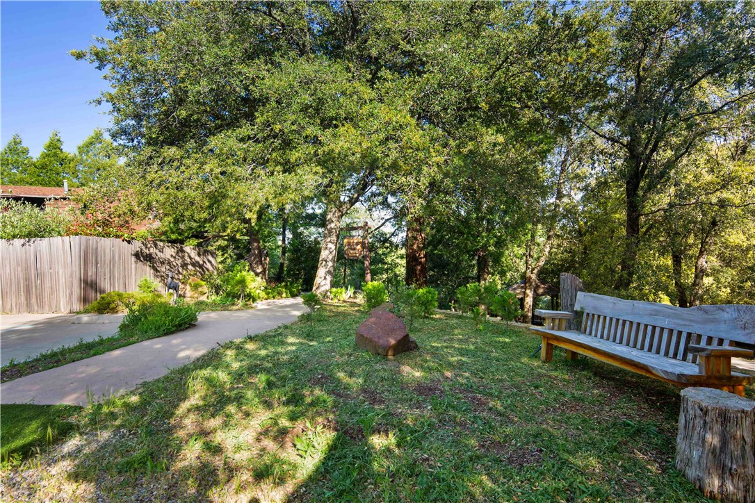 2960 La Posada Way Julian, CA 92036 - Photo 48 of 66 a view of a garden with wooden fence