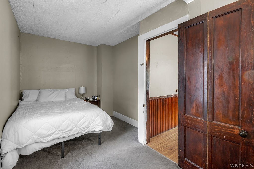 175 Congress Street Buffalo, NY 14213 - Photo 31 of 48 2nd floor: Spacious double bedroom