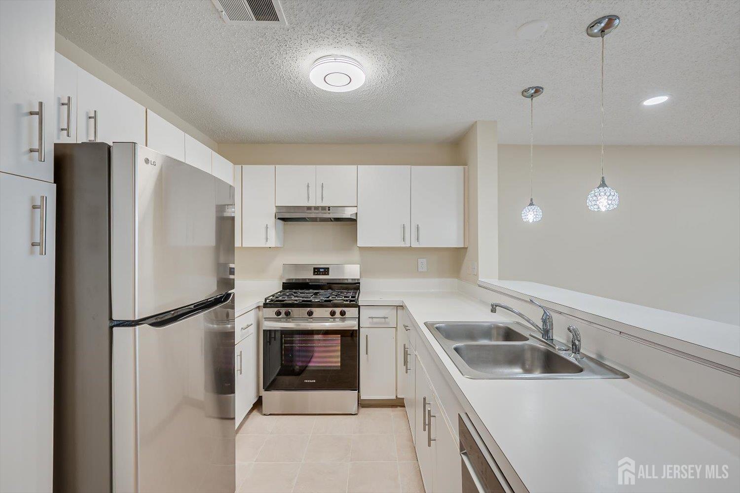 525 Edpas Road New Brunswick, NJ 08901 - Photo 14 of 39