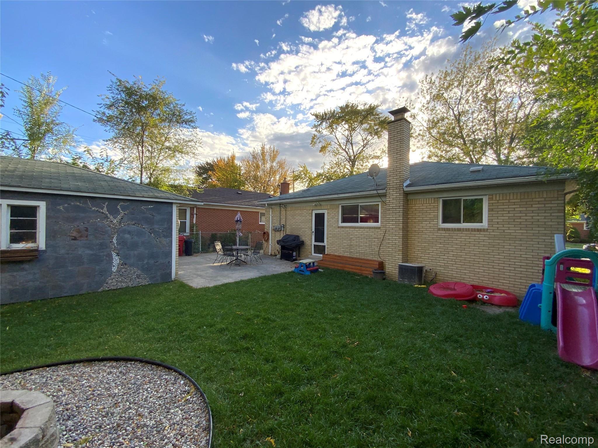 24236 Roxana Avenue Eastpointe, MI 48021 - Photo 31 of 31 Photo Oct 13, 5 23 38 PM.jpg
