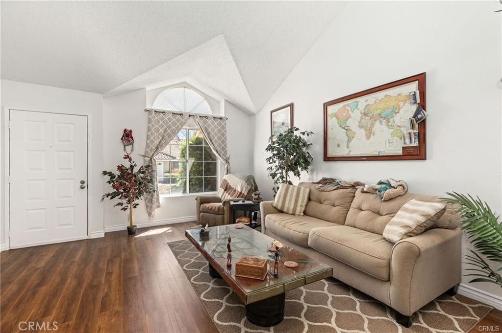 839 Miller Road Banning, CA 92220 - Photo 3 of 21 Living Room