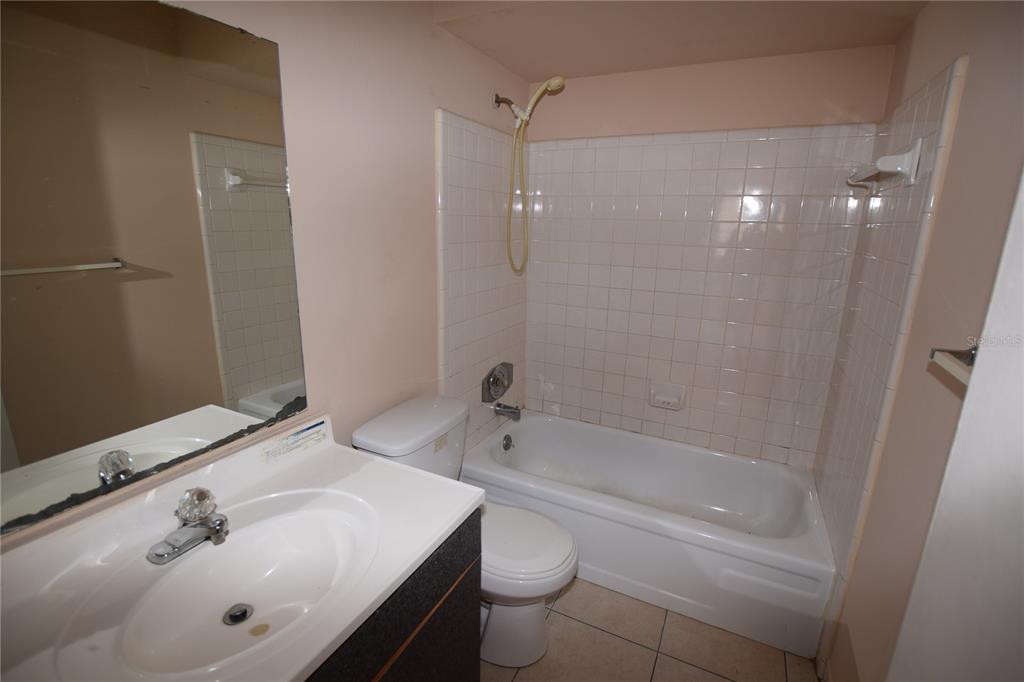 3248 Split Willow Drive Orlando, FL 32808 - Photo 10 of 14