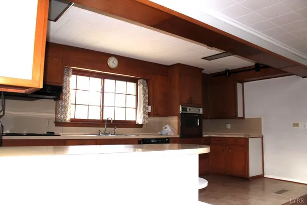 a view of room with walk in closet