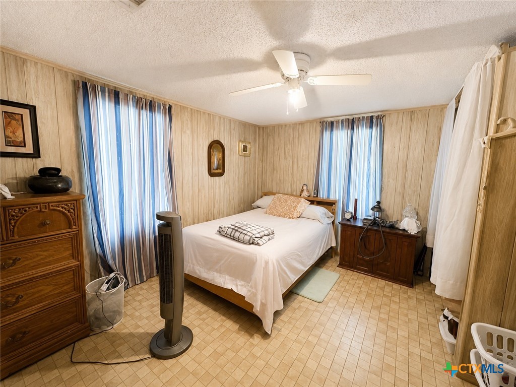 109 South Colorado Street Edna, TX 77957 - Photo 6 of 11