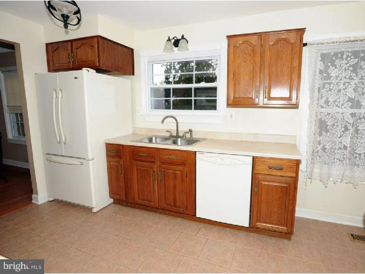 5 Warwick Road Eastampton, NJ 08060 - Photo 3 of 25 Kitchen