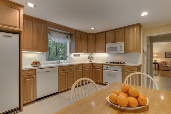 2 Nadine Road Acton, MA 01720 - Photo 8 of 25 Gallery Image 8