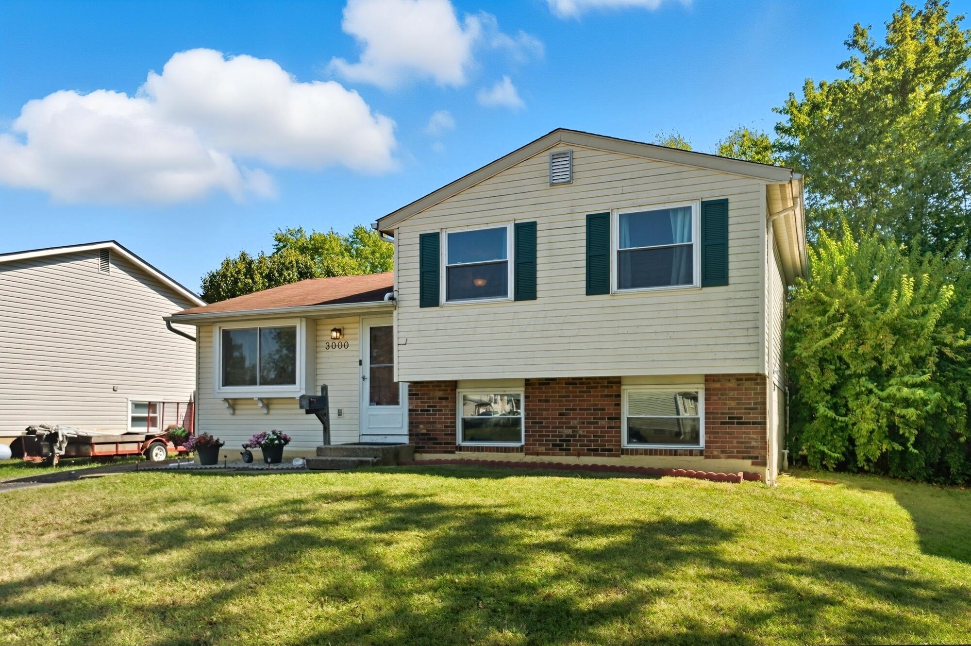 3000 Whitlow Road Columbus, OH 43232 - Photo 2 of 42 009