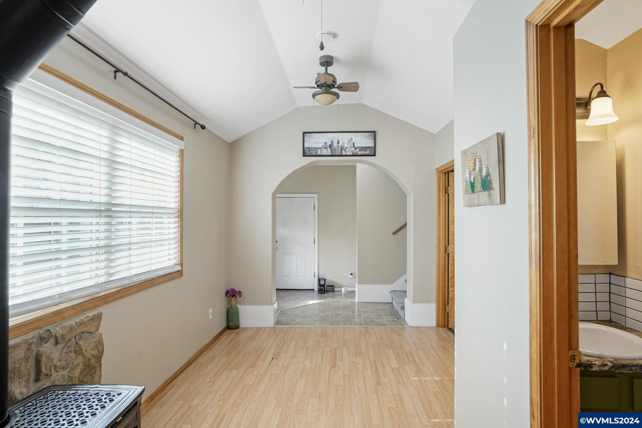 511 Grant Street Silverton, OR 97381 - Photo 19 of 44 Gallery Image 19
