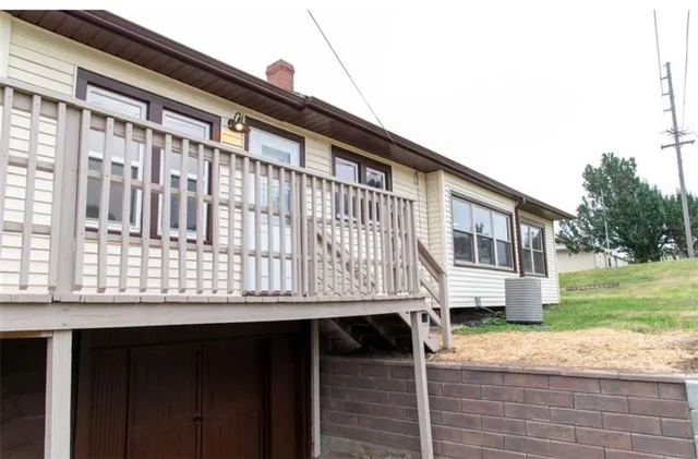 $229,000 | 1714 Blackwell Road, St. Joseph, MO 64505