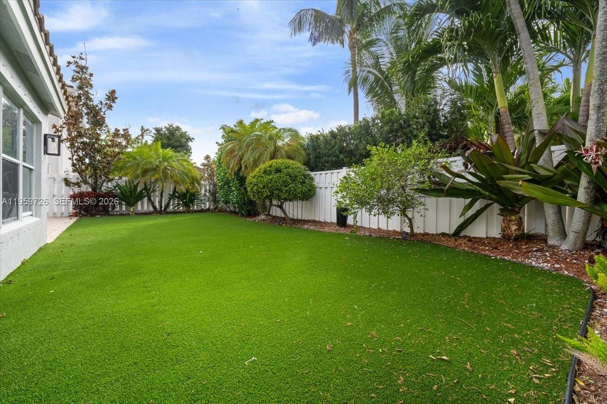 4978 Southwest 35th Terrace Hollywood, FL 33312 - Photo 8 of 24