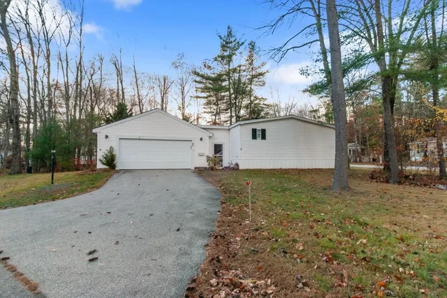 $250,000 | 10 Erin Lane, Rochester, NH 03868