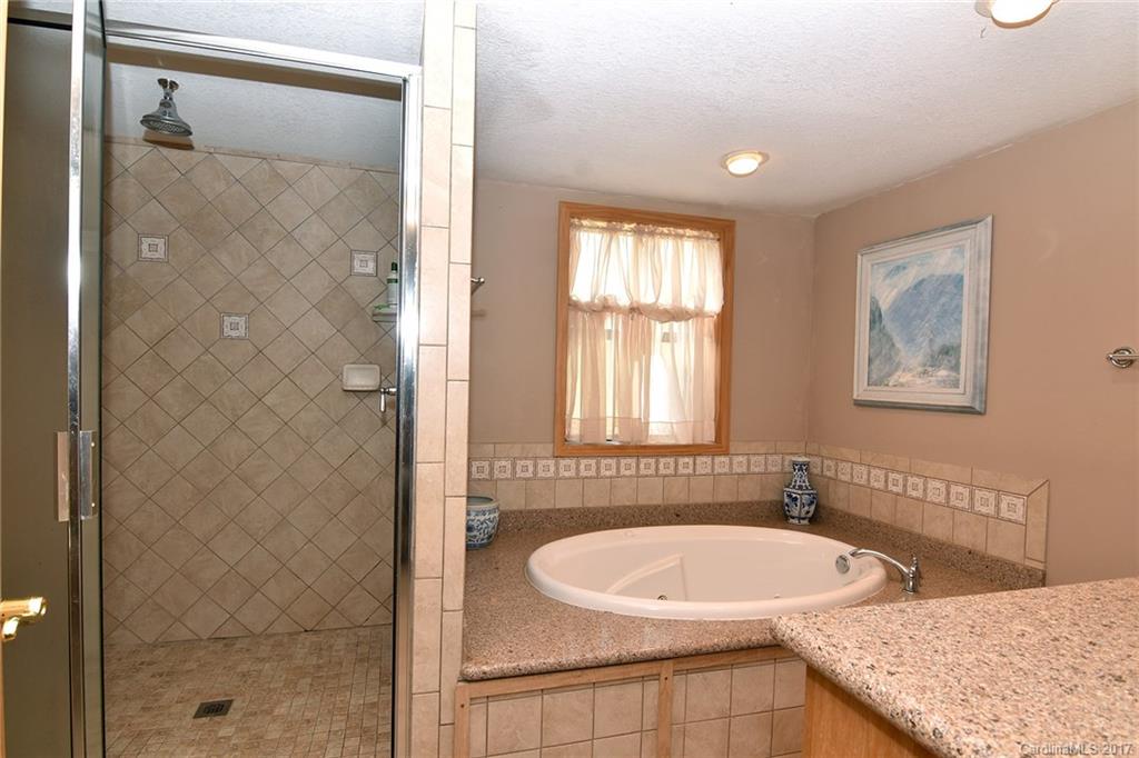 172 Belmont Church Road Clyde, NC 28721 - Photo 14 of 20