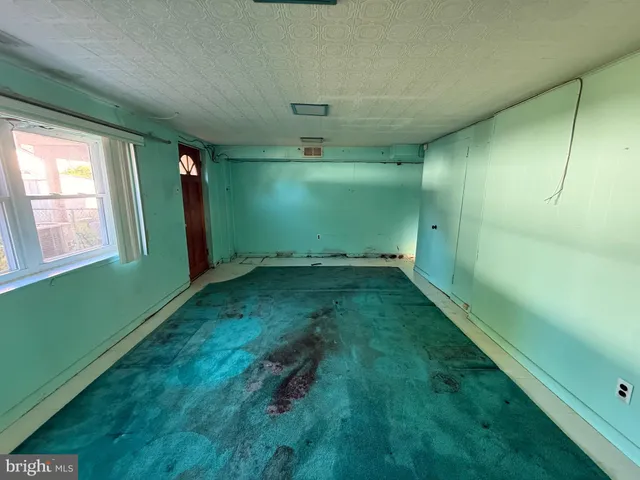 $275,000 | 12706 Hollins Road, Philadelphia, PA 19154