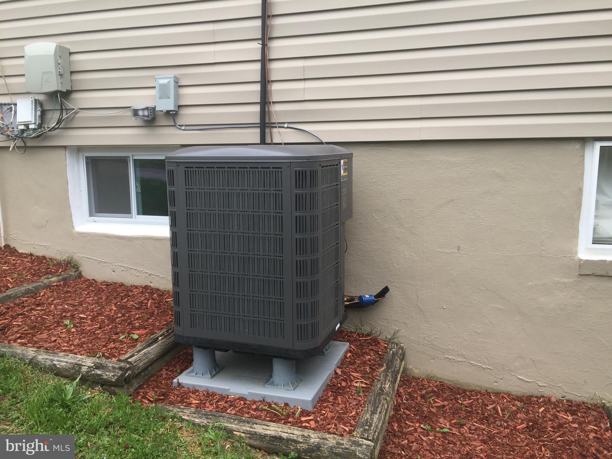 1721 Horner Road Woodbridge, VA 22191 - Photo 14 of 16 Brand new HVAC.