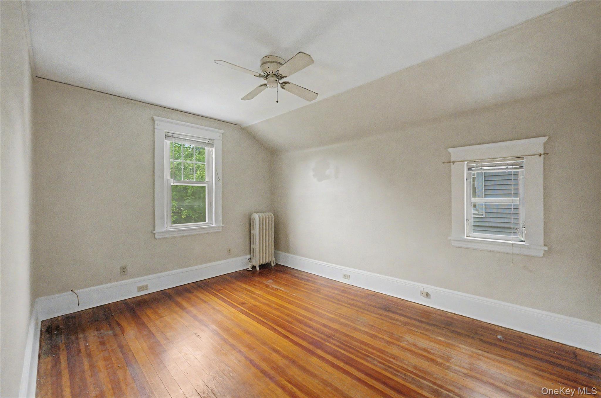 40 Dewey Avenue New Rochelle, NY 10801 - Photo 12 of 17